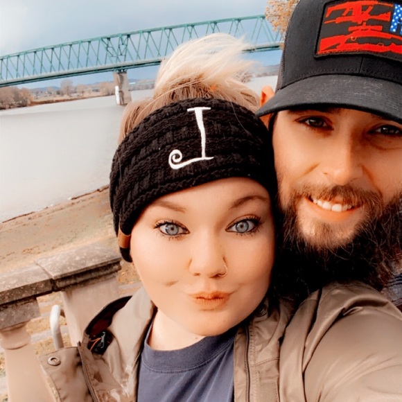 Meet the Posher Other - Meet your Posher, Devin